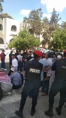 متقاعدو الفوسفات يطالبون برحيل الذنيبات .. ويرفعون من وتيرة الأحداث .. تفاصيل