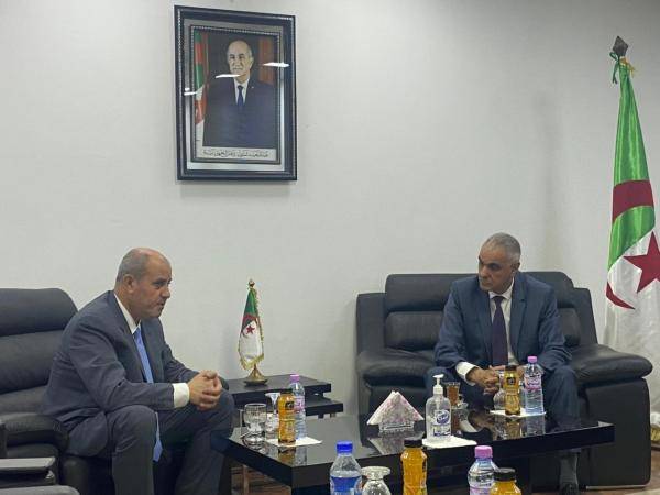 الأردن يبحث إمكانية شراء النفط والغاز من الجزائر