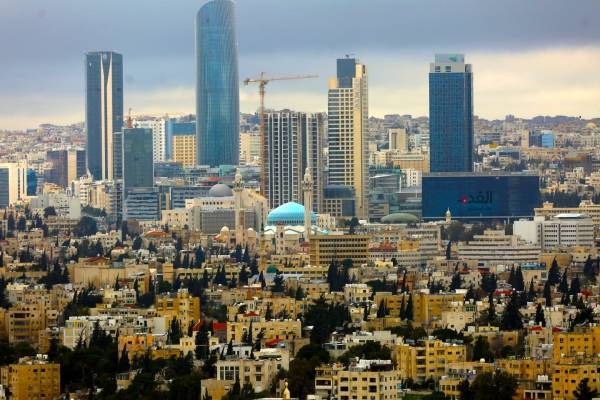 تراجع تدريجي للكتلة الحارة وأجواء معتدلة السبت