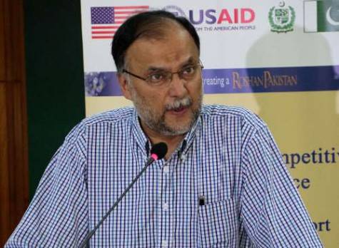 وزير التخطيط الباكستاني يطلب من الشعب تقليل شرب الشاي واقتصاره على كوبين فقط للشخص الواحد