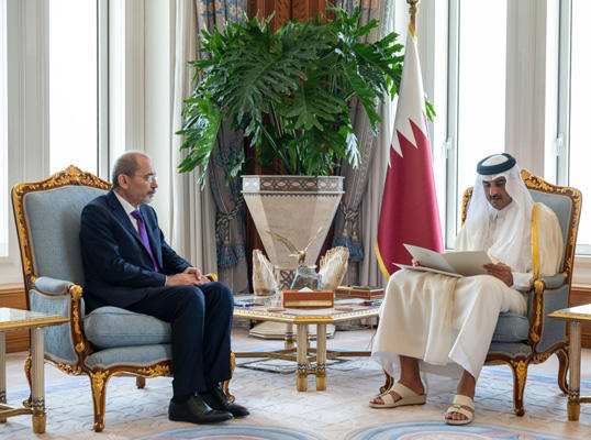 رسالة من الملك لأمير قطر
