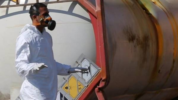 الميناء متهالك والرافعات قديمة ولوحاتها معطلة واسلاك معراة.. تقرير يفضح تقصير مسؤولي العقبة.. تفاصيل