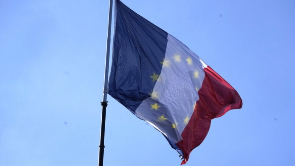 فرنسا تعد أوكرانيا بمختبر للتحقيق بجرائم الحرب