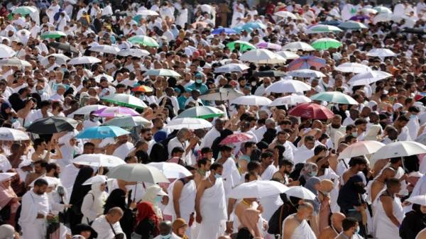 ( 899,353 ) إجمالي أعداد الحجاج هذا العام