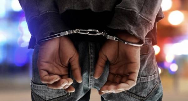 وفاة شخص طعنا في عمان