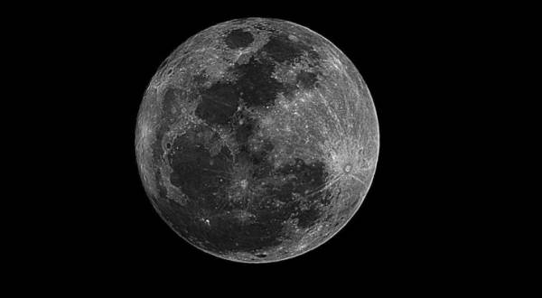 سماء الأردن تتزين ببدر البدور