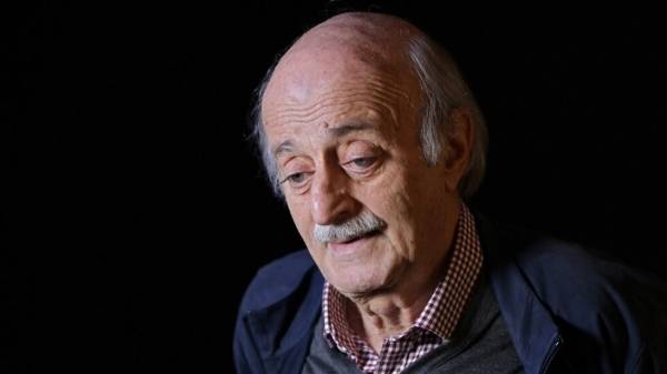 جنبلاط: الكهرباء الأردنية لن تصل بيروت في هذه الظروف