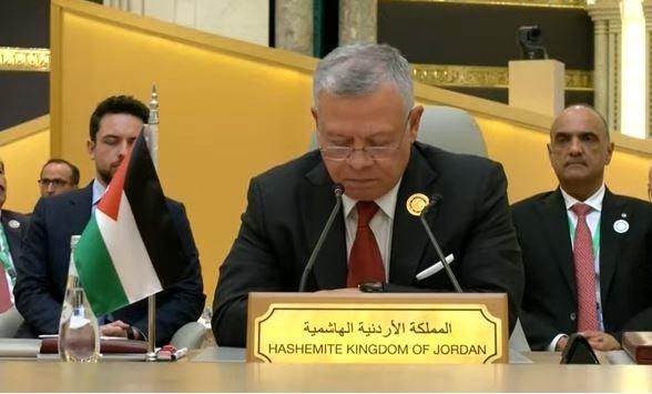 الملك: نواجه مخاطر أمنية متجددة على حدودنا