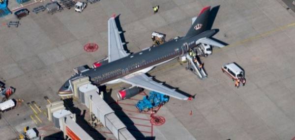 المجالي يقارن بين الملكية الأردنية والأردنية للطيران