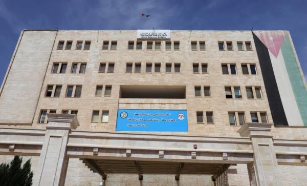 6500 وظيفة حكومية بقطاعي التعليم والصحة