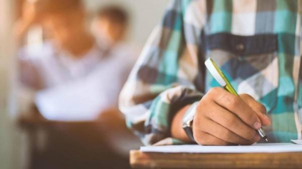 التربية: لا اسئلة من خارج المنهاج بامتحان التوجيهي.. وسنحاسب المسيئين