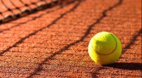 إيقاف مدرب تنس لمدة 12 عاما!