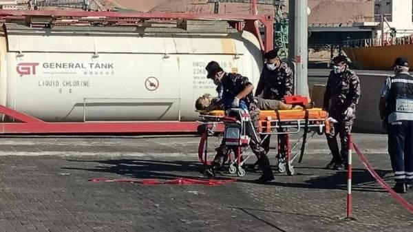 مساعدات نقدية لذوي ضحايا حادث العقبة