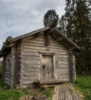 صدق أولا تصدق .. 4800 دينار لترخيص غرفة بمساحة 12 متر فقط !!