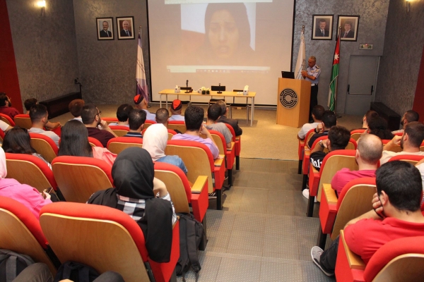 محاضرة تفاعلية حول واقع السلامة المرورية في الأردن في جامعة الأميرة سمية للتكنولوجيا