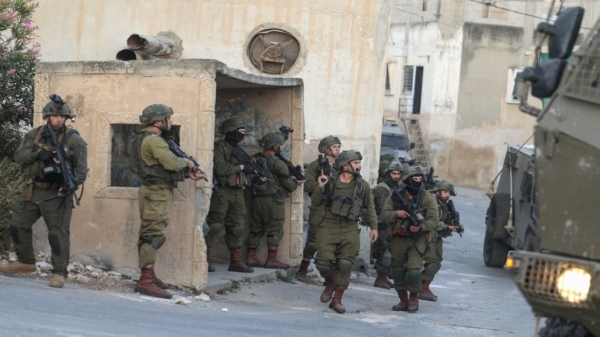 إصابة 30 فلسطينيا خلال مواجهات مع قوات الاحتلال الإسرائيلي في نابلس