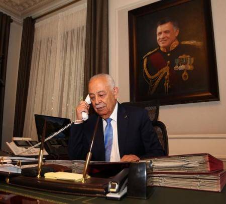 العيسوي ينقل تعازي الملك إلى عشيرة العواملة