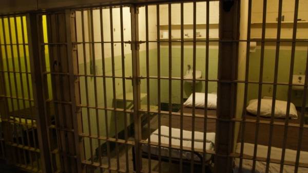 السجن لموظف في سلطة منطقة العقبة الاقتصادية 22 عاما