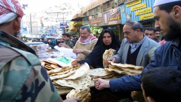 خطة للأردنيين لتقليل الإستهلاك