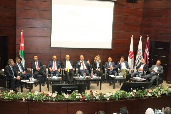 لقاء مفتوح عن مخرجات التعليم ومتطلبات سوق العمل في جامعة الشرق الاوسط بمشاركة نخبة من المختصين .. تفاصيل وصور