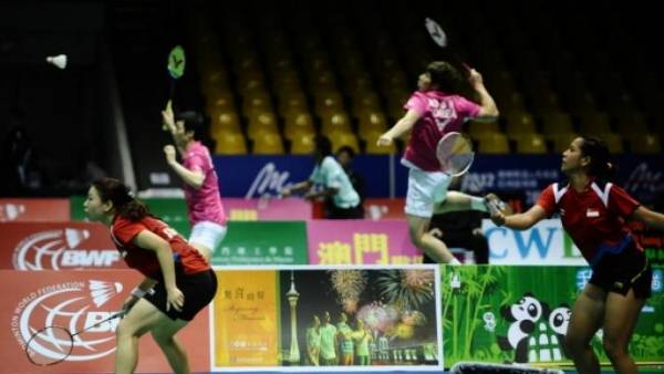 بطلة العالم في الريشة : الإتحاد أجبرني على الخسارة أمام مواطنتي !!