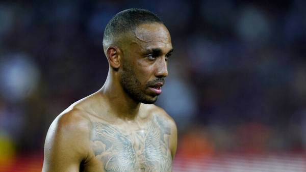 نجم برشلونة يتعرض للاعتداء في سطو مسلح على منزله