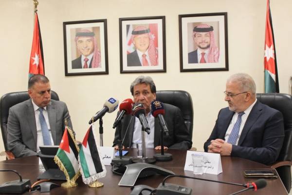 عطاء بقيمة 150 مليون دينار لتطوير جسر الملك حسين