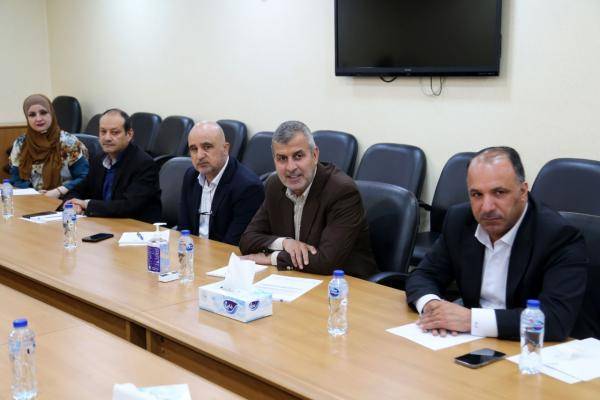 وزير الطاقة: مشاريع ضخمة في مواد الفوسفات والذهب والسيليكا والبازلت