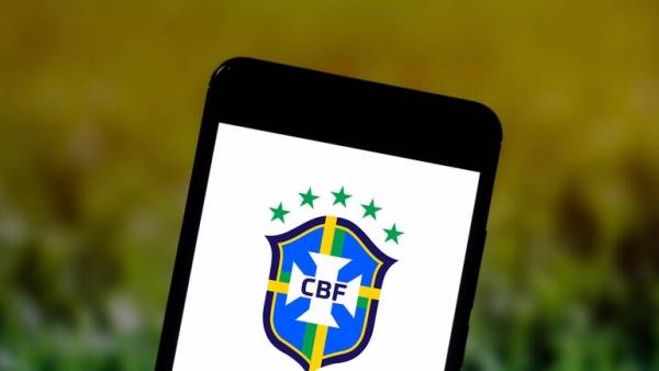 منتخب البرازيل يقتحم العالم الافتراضي