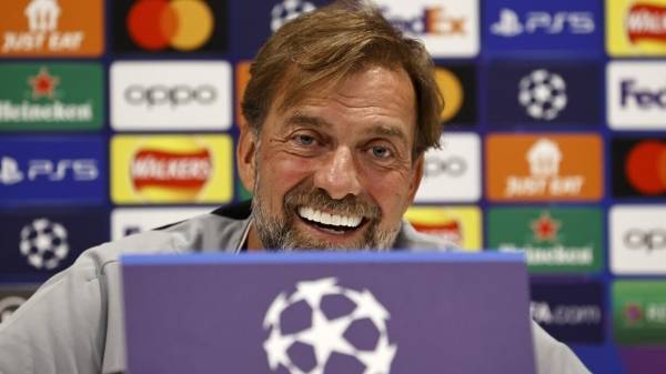 كلوب يسخر من فكرة مالك تشيلسي