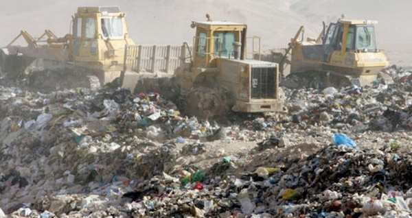 الأردنيون ينتجون 10 آلاف طن من النفايات يومياً نصفها من العاصمة