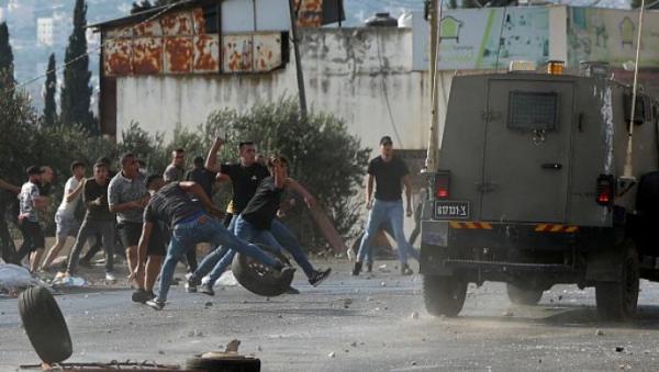 الاحتلال يشتبك مع فلسطينيين بمخيم بلاطة في نابلس