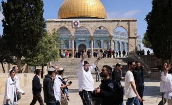 الأردن يطالب الاحتلال بالكف الفوري عن جميع الانتهاكات بحق المسجد الأقصى