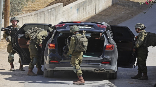 إصابة فلسطينيين بالاختناق خلال مواجهات مع قوات الاحتلال الإسرائيلي في نابلس