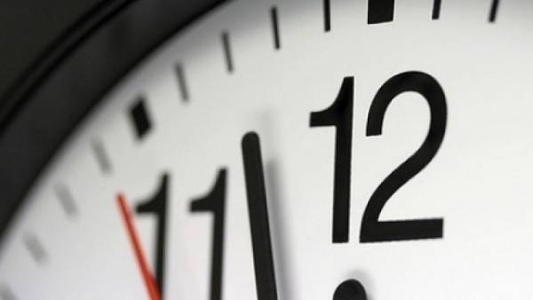 هل تُجبر الحكومة على التراجع عن قرار التوقيت