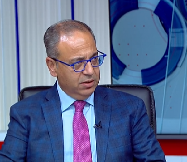 مركز الدراسات الاستراتيجية يجري استطلاع حول أداء حكومة الخصاونة