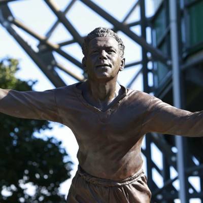 إنجلترا تكرم لاعبا بعد 97 عاما من خطأ تاريخي