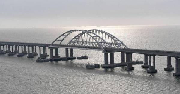 بعد تفجيره بسيارة مفخخة .. ما أهمية جسر القرم الاستراتيجية بالنسبة لروسيا؟