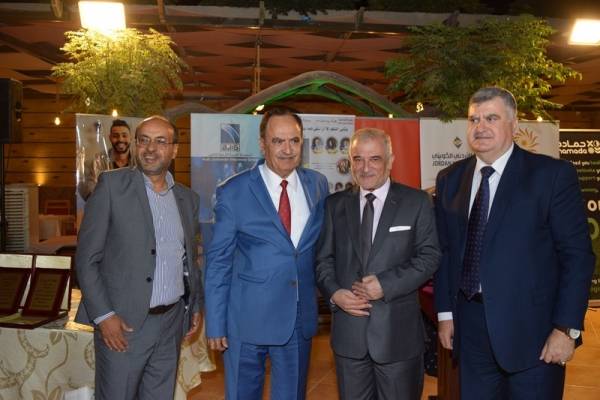 النظم الحديثة تكرم الثانوية العامة و نيفرتيتي تستعرض مسيرة العفوري وتكرمه نيابةً عن الأوائل الخريجين