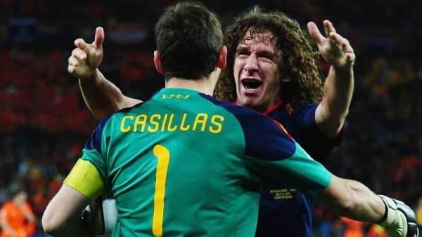 أسطورتا ريال مدريد وبرشلونة يعلنان مثليتهما