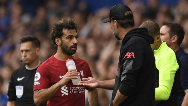 كلوب يبرر استبدال صلاح.. ويرفع الراية البيضاء مبكرا