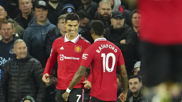 احتفال غريب لرونالدو بعد تسجيله أول أهدافه في الدوري الإنجليزي هذا الموسم