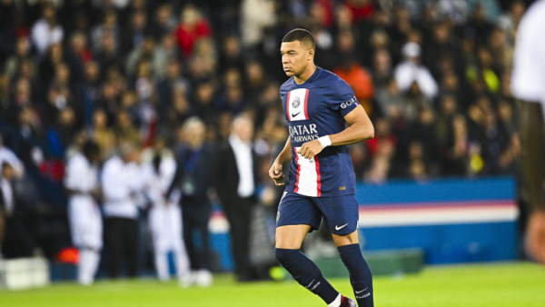 باريس سان جيرمان يحدد سعر مبابي