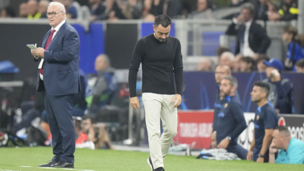 تشافي: سأرحل عن برشلونة في حالة واحدة