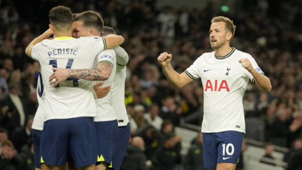 الدوري الإنجليزي.. توتنهام يضغط على المتصدرين أرسنال ومانشستر سيتي