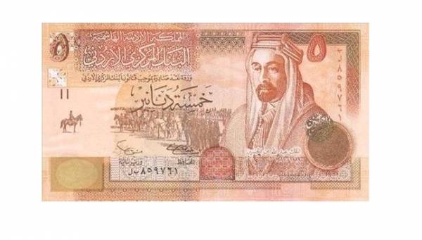 إلّي بده يمرض بده يدفع.. طبيب مشهور يرفض معالجة مريض بسبب 5 دنانير