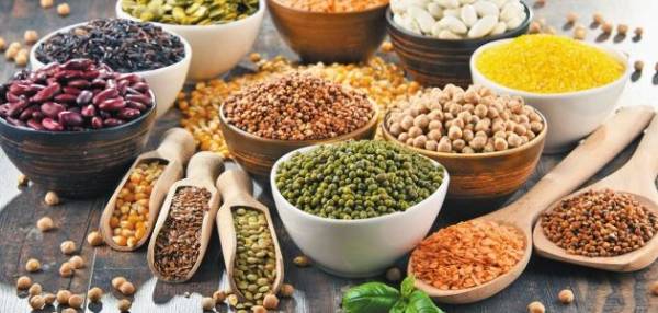 تجارة الأردن تطالب بإتاحة استيراد البقوليات والحبوب من سوريا