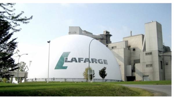 لافارج الفرنسية تقر بـمساعدتها داعش في سوريا