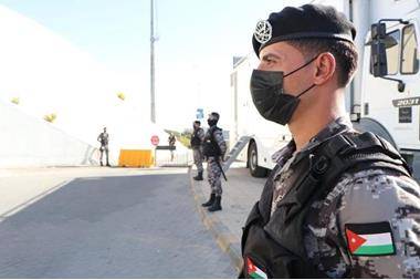 مناوشات بين الأمن ومحتجين في مرج الحمام