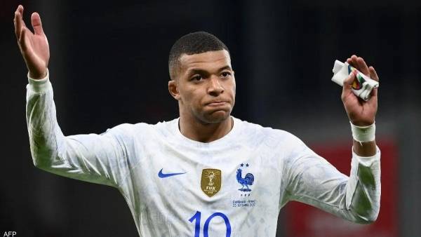 باريس سان جيرمان ينفي (الصفقة الخيالية) مع مبابي